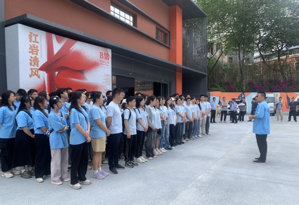 現(xiàn)場(chǎng)授課。重慶理工大學(xué)供圖