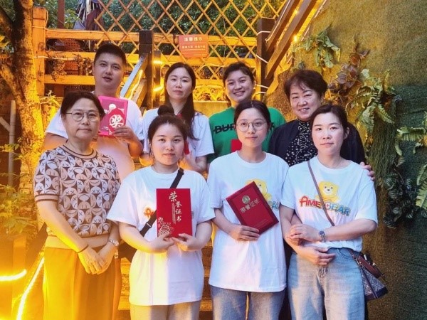 優(yōu)秀護(hù)士表彰。重慶小米熊兒童醫(yī)院供圖