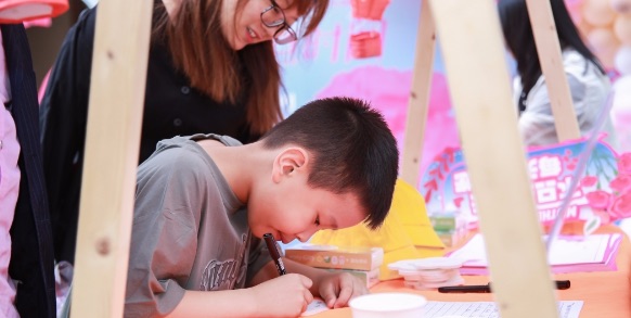 聯(lián)發(fā)重慶母親節(jié)活動(dòng)現(xiàn)場(chǎng)。聯(lián)發(fā)重慶供圖