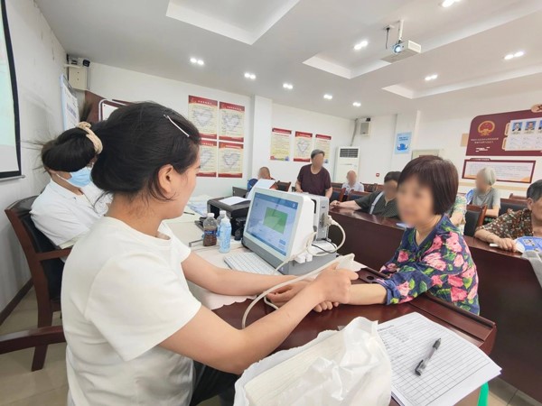 骨密度檢測。重慶道格骨科醫(yī)院供圖