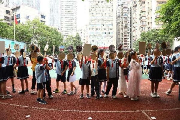 學(xué)子參與各項(xiàng)目實(shí)踐活動(dòng)。付軍攝