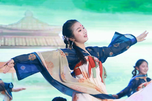 舞蹈《博物館奇遇記》。曾英豪攝