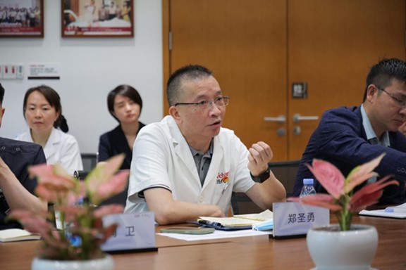 審核現(xiàn)場(chǎng)。重慶當(dāng)代整形外科醫(yī)院供圖