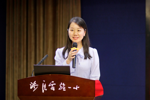 樊麗致辭。戚馨月攝