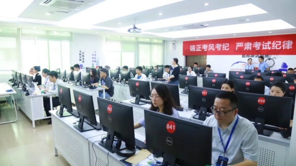 比賽現(xiàn)場(chǎng)。重慶鐵路運(yùn)輸技師學(xué)院供圖