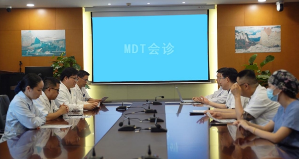 多學科專家討論。重慶仁品耳鼻喉醫(yī)院供圖