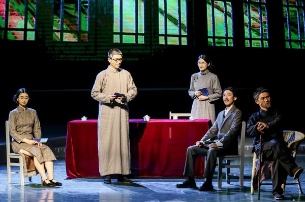 話劇《何魯》演出現(xiàn)場。重慶大學供圖