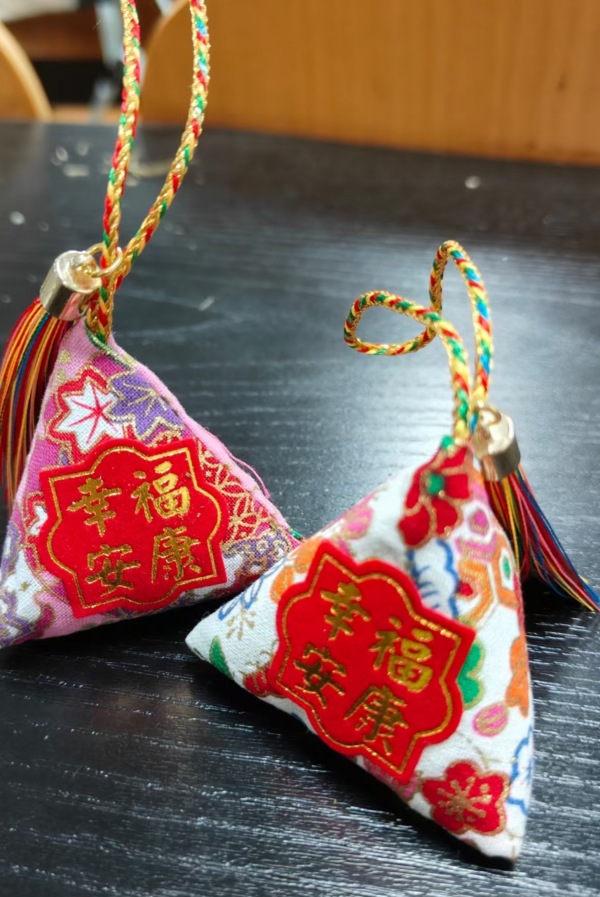 艾草香包成品。重慶理工大學(xué)供圖