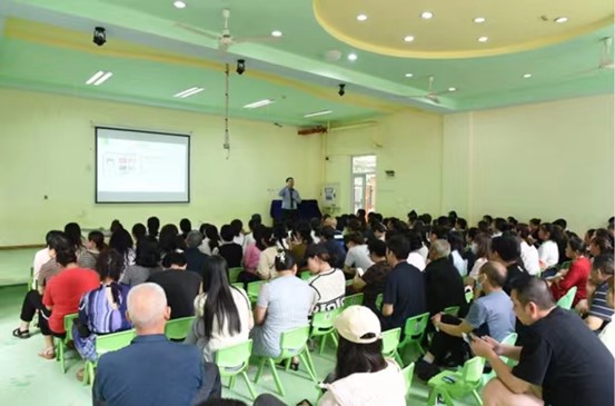 活動(dòng)現(xiàn)場。重慶愛爾兒童眼科醫(yī)院供圖