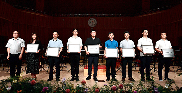 “政行企?！焙献鞴步ㄒ慌鷮嵙?xí)實踐基地。重慶對外經(jīng)貿(mào)學(xué)院供圖