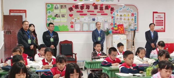 課堂現(xiàn)場。重慶萬盛小學(xué)校供圖