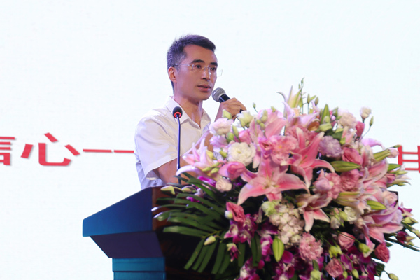 歐權(quán)致辭。戚馨月攝