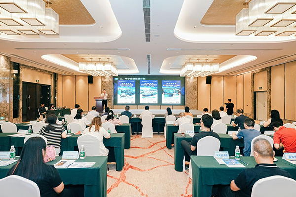 民生銀行重慶分行綜合金融服務(wù)方案宣講。民生銀行重慶分行供圖