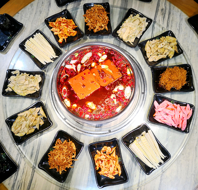 方竹筍火鍋。南川區(qū)文化和旅游發(fā)展委員會(huì)供圖