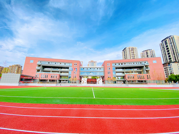 校園環(huán)境。大渡口區(qū)育才紅旭小學(xué)校供圖