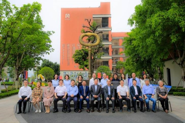 學(xué)校承辦中國校家社共育三十人論壇。華師中旭學(xué)校供圖