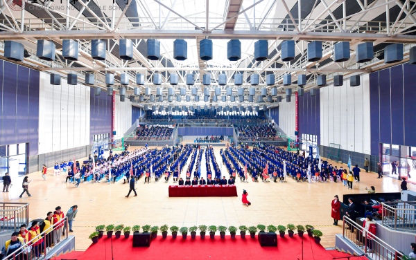 學(xué)校舉行百日誓師大會。重慶市第十八中學(xué)供圖