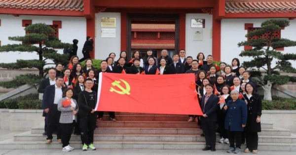 學(xué)校開展主題黨日活動(dòng)。城口縣第一實(shí)驗(yàn)小學(xué)校供圖