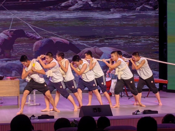 “演繹‘食’代，綻放青春”項目路演。 豐都育才中學供圖