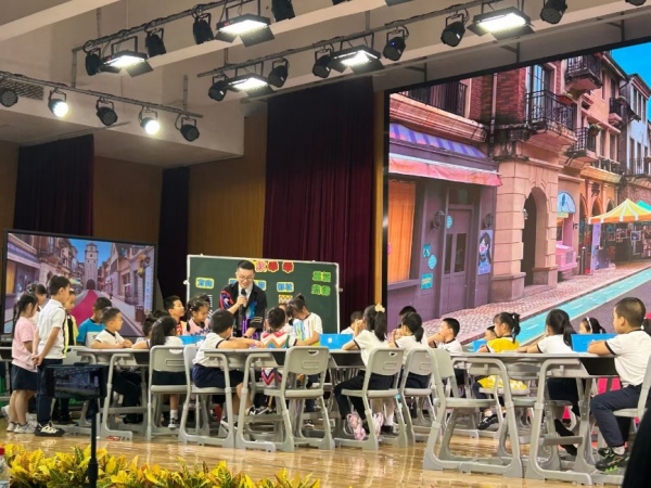 黨員教師曾虹茜同志執(zhí)教《條紋乖乖》獲市級(jí)一等獎(jiǎng)。豐都縣濱江小學(xué)校供圖