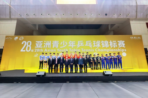 溫瑞博在U19男單決賽中，以4：1戰(zhàn)勝日本選手板井雄飛