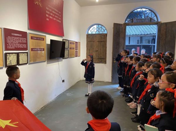 走進(jìn)板橋博物館。永川區(qū)興龍湖小學(xué)校供圖