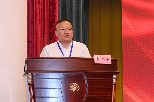 重慶市衛(wèi)生健康委員會(huì)中醫(yī)醫(yī)政處副處長(zhǎng)張思國(guó)。重慶醫(yī)科大學(xué)附屬第二醫(yī)院供圖