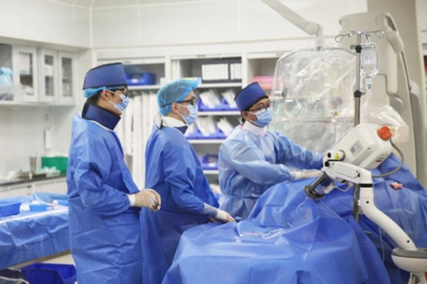 手術現(xiàn)場。重慶松山醫(yī)院供圖