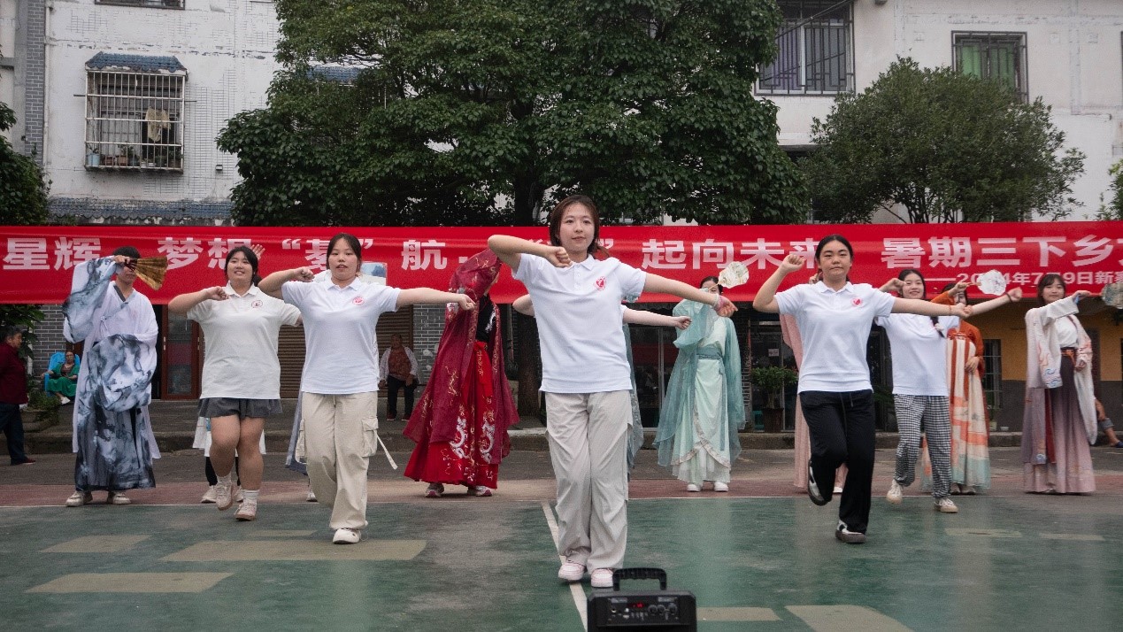 舞蹈表演。吳丹寧攝