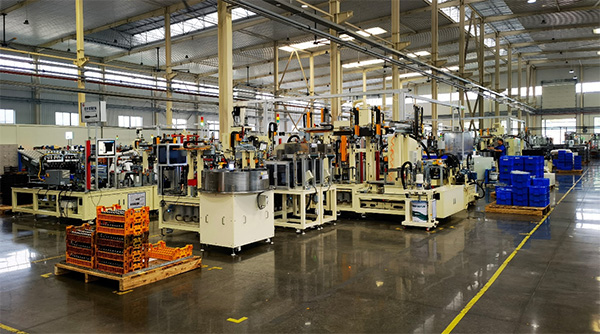 支持的璧山區(qū)某新能源汽車核心零部件制造企業(yè)車間。建行重慶市分行供圖