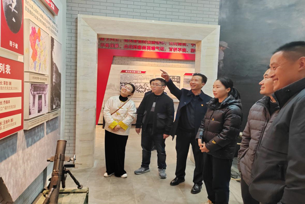 梁山初中主題黨日活動(dòng)。梁山初中供圖