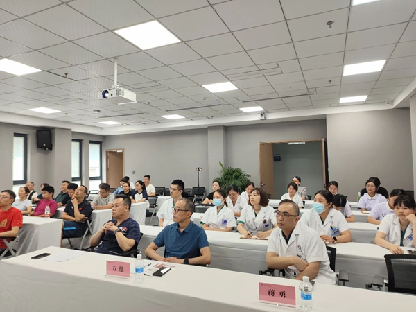培訓(xùn)會(huì)現(xiàn)場。重慶道格骨科醫(yī)院供圖
