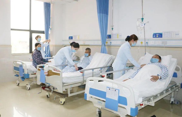 患者接診。重慶合川宏仁醫(yī)院供圖