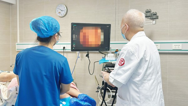 腸鏡檢查。重慶圣佑肛腸醫(yī)院供圖