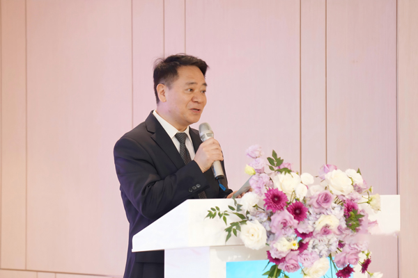 李富強致辭。重慶華美整形外科醫(yī)院供圖