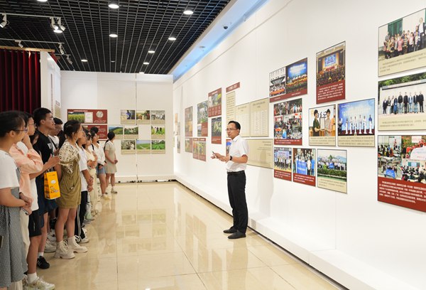 思政課現(xiàn)場。西南大學(xué)鄉(xiāng)村振興戰(zhàn)略研究院供圖