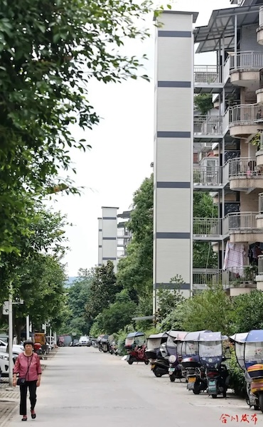 教師村小區(qū)新加裝的電梯。合川發(fā)布供圖