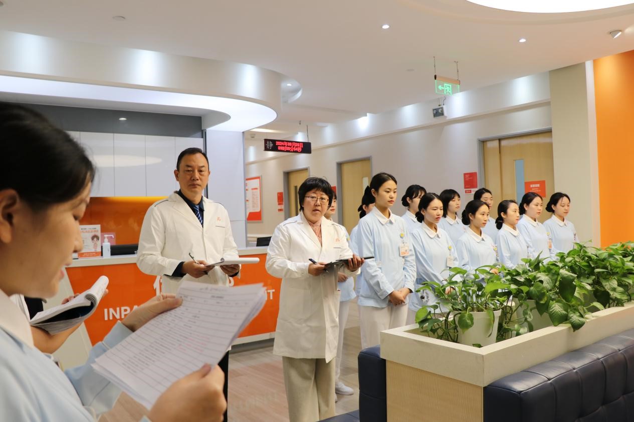 評審現(xiàn)場。重慶美侖美奐整形美容醫(yī)院供圖