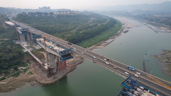 馬鞍石復(fù)線橋施工現(xiàn)場(chǎng)。中建六局供圖