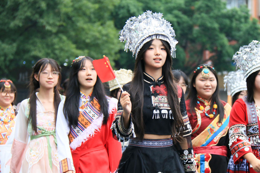 民族風(fēng)情展示。學(xué)校供圖