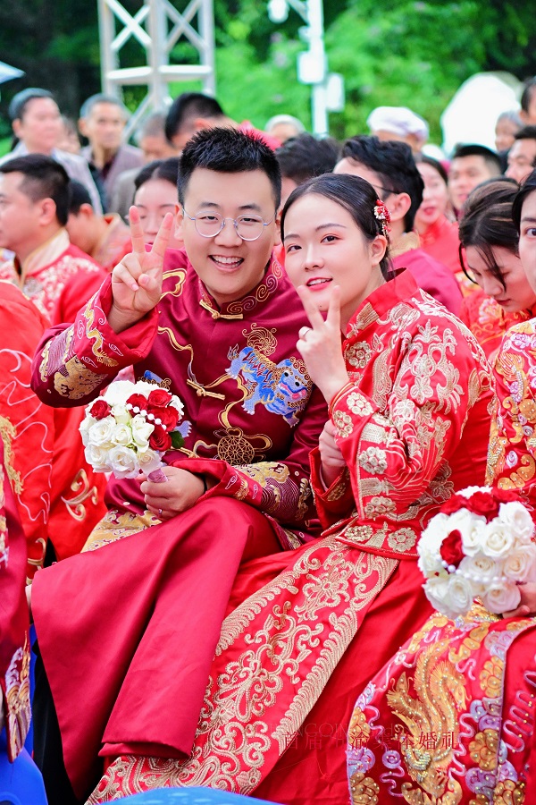 川渝集體婚禮上的新人。主辦方供圖