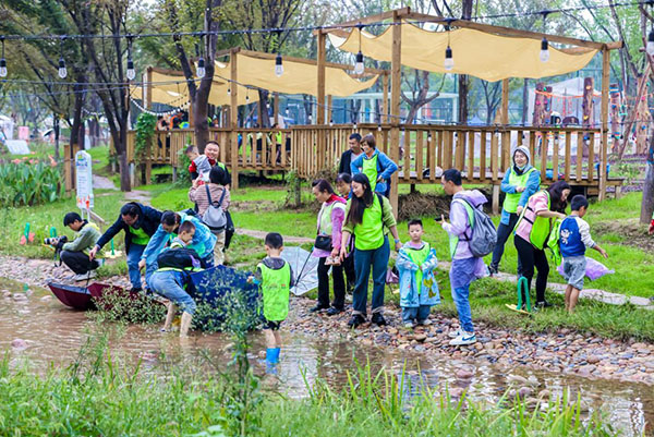 東原仁知“第十屆老友生活節(jié)”活動現(xiàn)場。東原仁知服務供圖