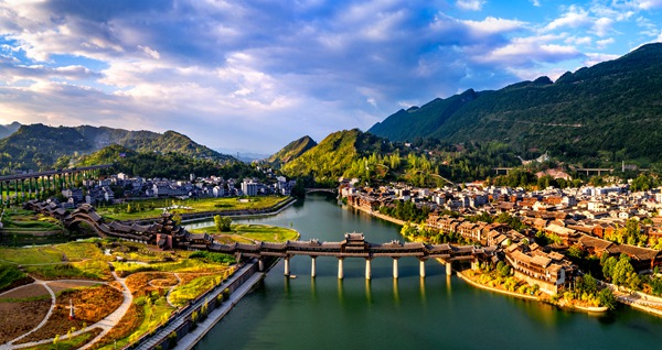 黔江濯水景區(qū)。重慶市文旅委供圖