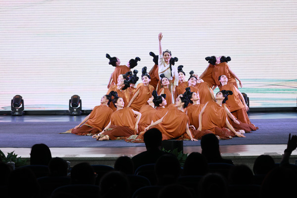 開幕式展演。重慶七中供圖