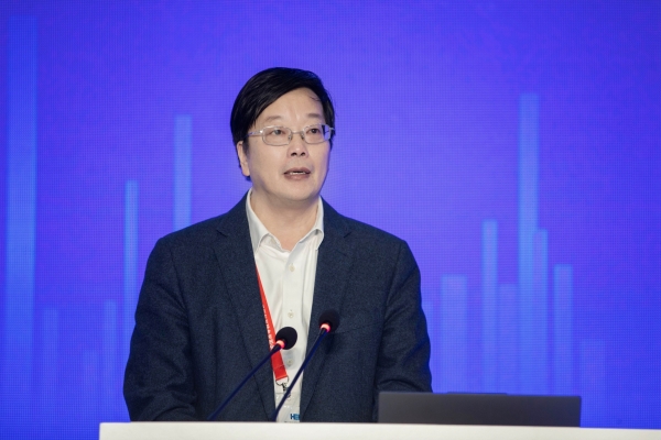 四川省高等教育學(xué)會會長沈火明致辭。主辦方供圖