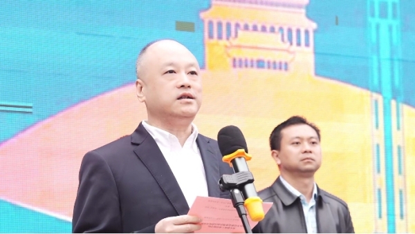 該校黨委書記劉軍宣布開幕。重慶能源工業(yè)技師學(xué)院供圖