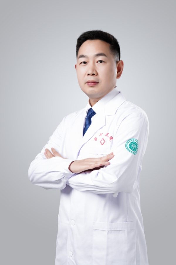 王治華。重慶市第十三人民醫(yī)院供圖