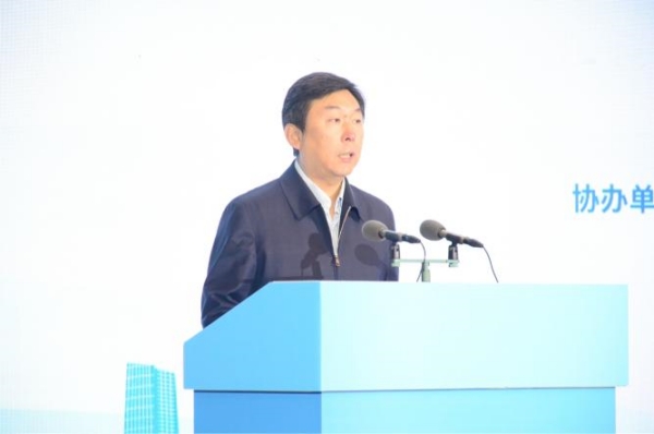 教育部體育衛(wèi)生與藝術(shù)教育司副司長楊大研講話。渝中區(qū)教委供圖