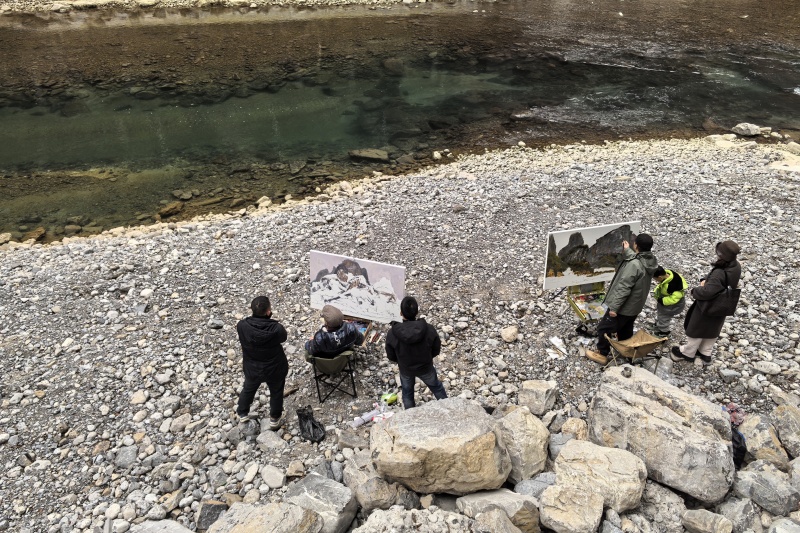 2024長江流域美術(shù)名家走進(jìn)奉節(jié)。重慶市美協(xié)供圖