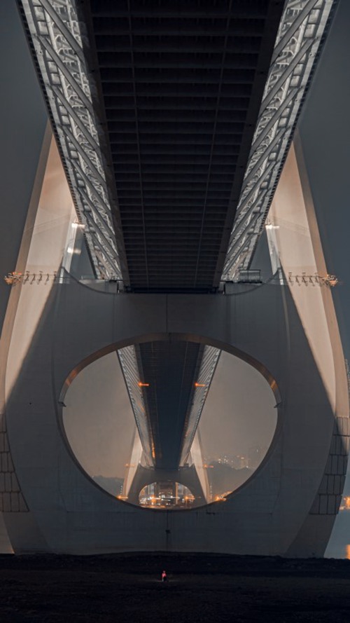 重慶白居寺長江大橋。攝影：袁展鵬